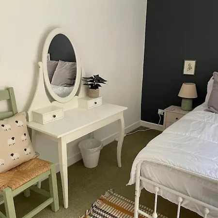Nyaraló 3-bed Near Harrogate, Parking, Long Pannal