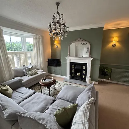 3-bed Near Harrogate, Parking, Long * Pannal