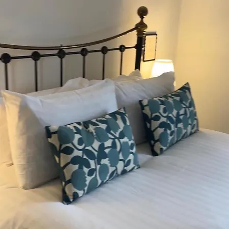 3-bed Near Harrogate, Parking, Long Nyaraló *