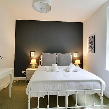 Nyaraló 3-bed Near Harrogate, Parking, Long Pannal